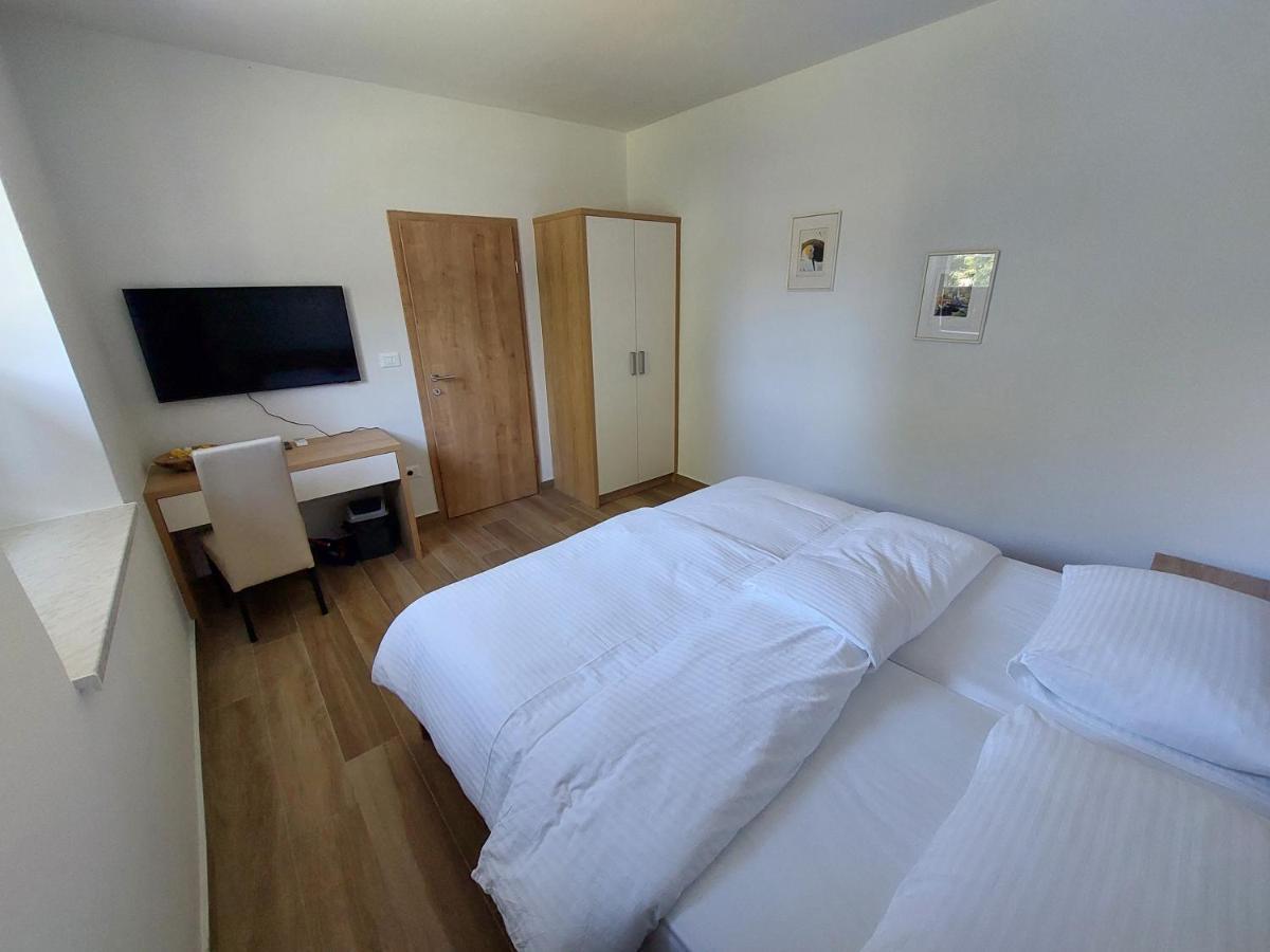 Hotel Gostilna In Pizzeria Pri Brajdi Komen Zewnętrze zdjęcie