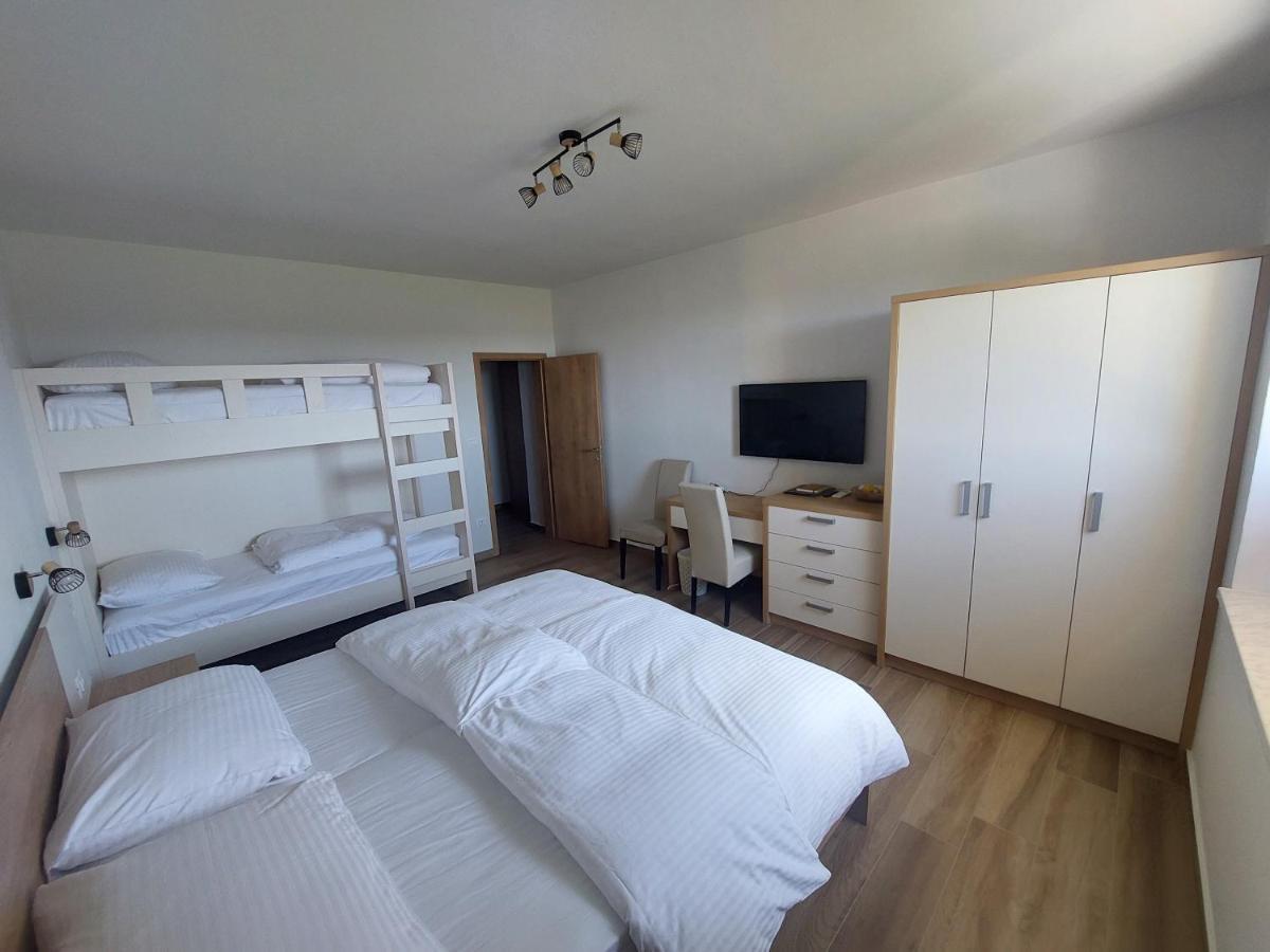 Hotel Gostilna In Pizzeria Pri Brajdi Komen Zewnętrze zdjęcie